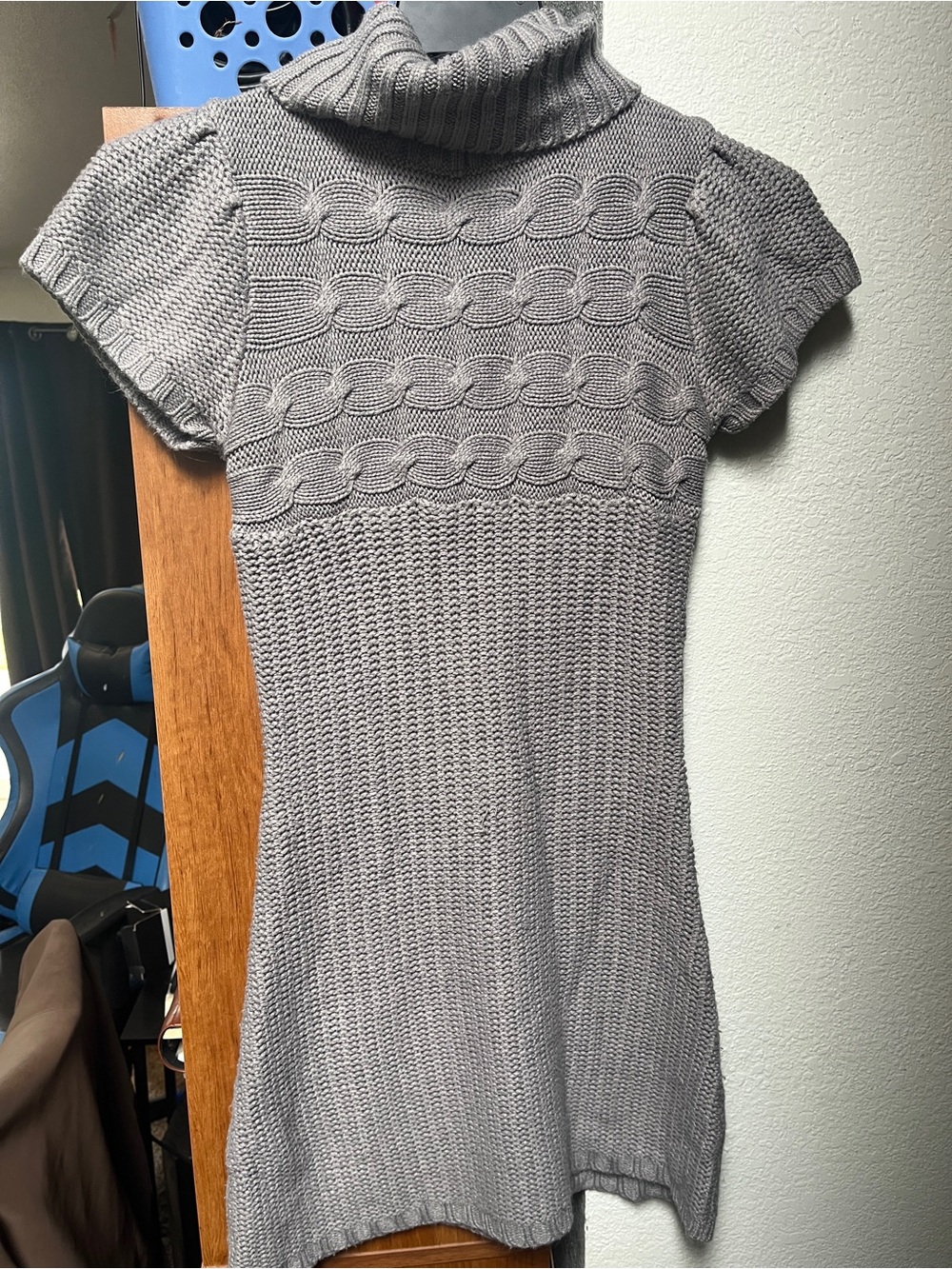 Sweater Project Gray Cable-Knit Short-Sleeve Turtleneck Mini Dress